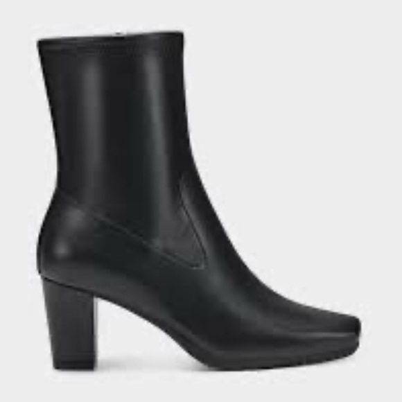 AEROSOLES Shoes - AEROSOLES Black Ankle Boots